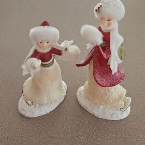 Midwest of Cannon Falls Seasons Ice Skaters Ladies 2 Figures Holidays Winter